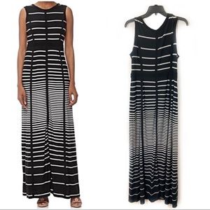 Taylor 8 Black Striped Maxi Dress Sleeveless Color Block Slimming Soft Stretchy